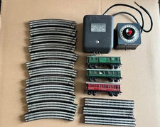 Vintage Trix Express Train Lot Passenger Cars Transformer Bakelite 3 Rail Track