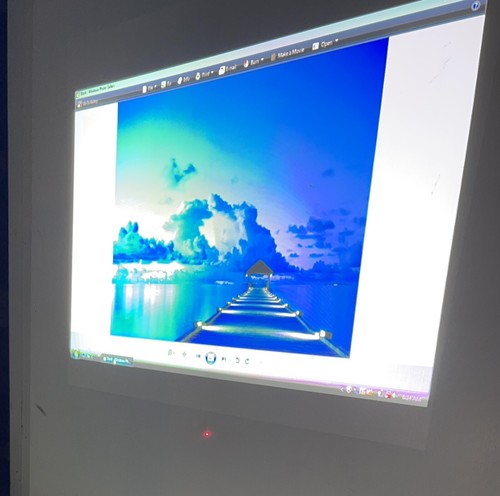 With Box OPTOMA ES522 DLP PROJECTOR 2800 ANSI LUMENS - Low Usage - Picture 3 of 7