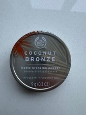 Image of The Body Shop Coconut Bronze Matte Bronzing Powder Dark 05 X 9g