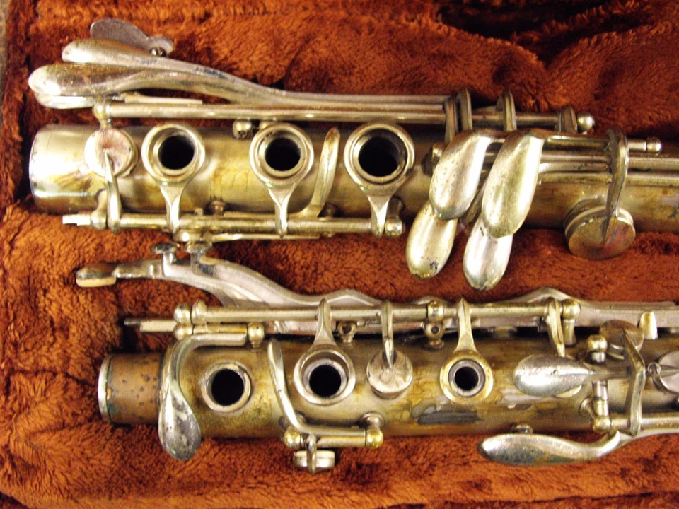 1928 C. G. CONN 624N-B "BLINDADO" Bb PLATA METAL CLARINETE ELKHART DE COLECCIÓN RARO Foto 3 de 4