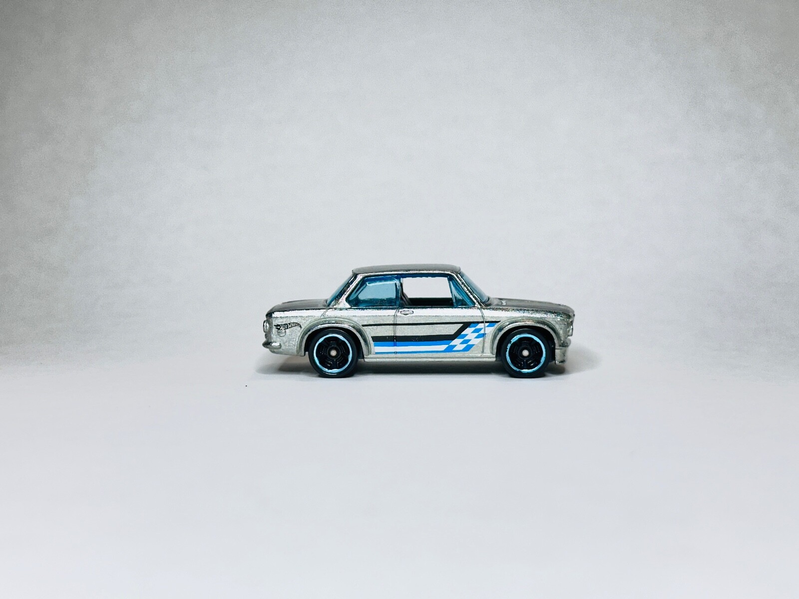 Picture 5 of 8