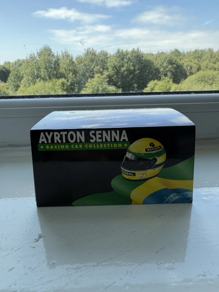 MINICHAMPS 1:43 AYRTON SENNA MERCEDES-BENZ TYP 190 E 2.3-I6 1984 EDITION 43 NO11 - Image 4 of 4