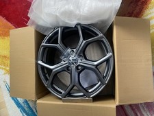 Vw Golf 8 Felgen 18 Zoll Grau Neu 2x vorhanden. Einzeln 349,-€ zusammen 649,-€.