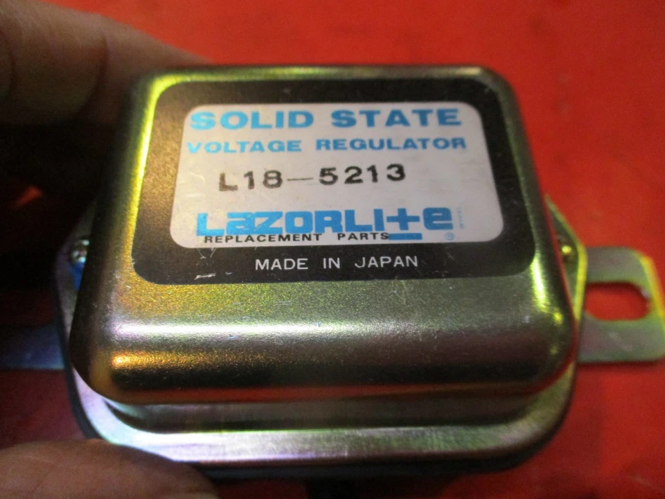 MAZDA B1800-B2000 -GLC- FORD COURIER -1977-1981 NUEVO -REGULADOR DE VOLTAJE =JAPÓN Foto 3 de 4