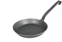 Turk Eisenpfanne 26Cm Bratpfanne Schwarz Warmgeschmiedet Mit Hakenstiel