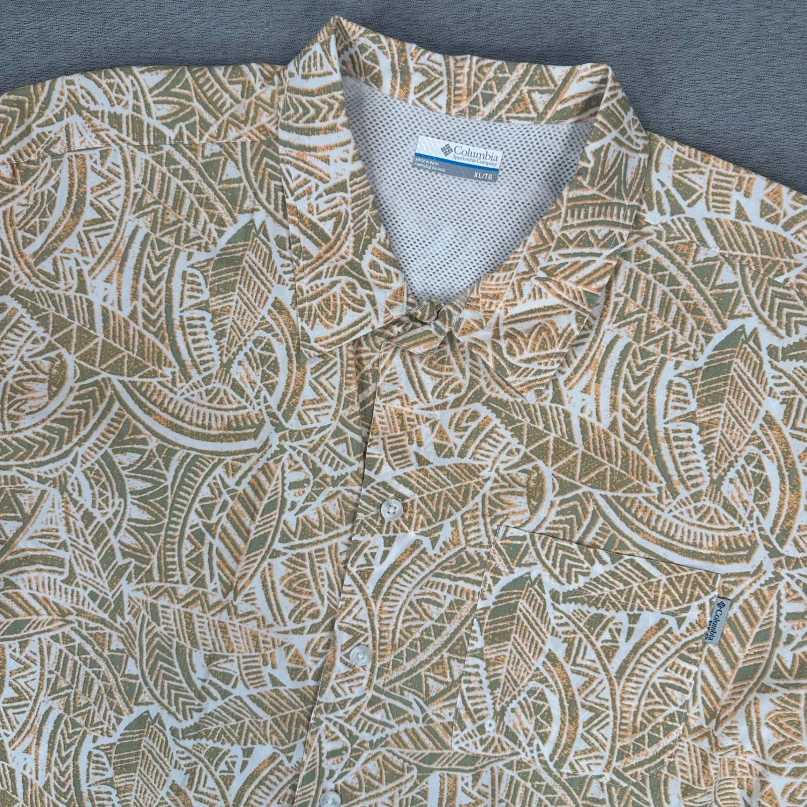 Columbia PFG Fishing Shirt Mens XL Tribal Leaf Print Short Sleeve Button Down