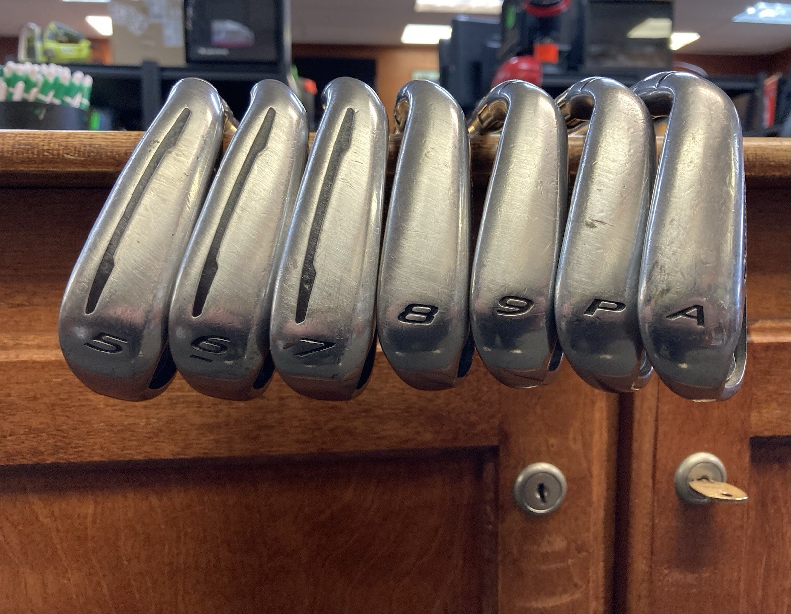 Set 5-9, Pw,aw - 7 Clubs Rh Great Condition - C1