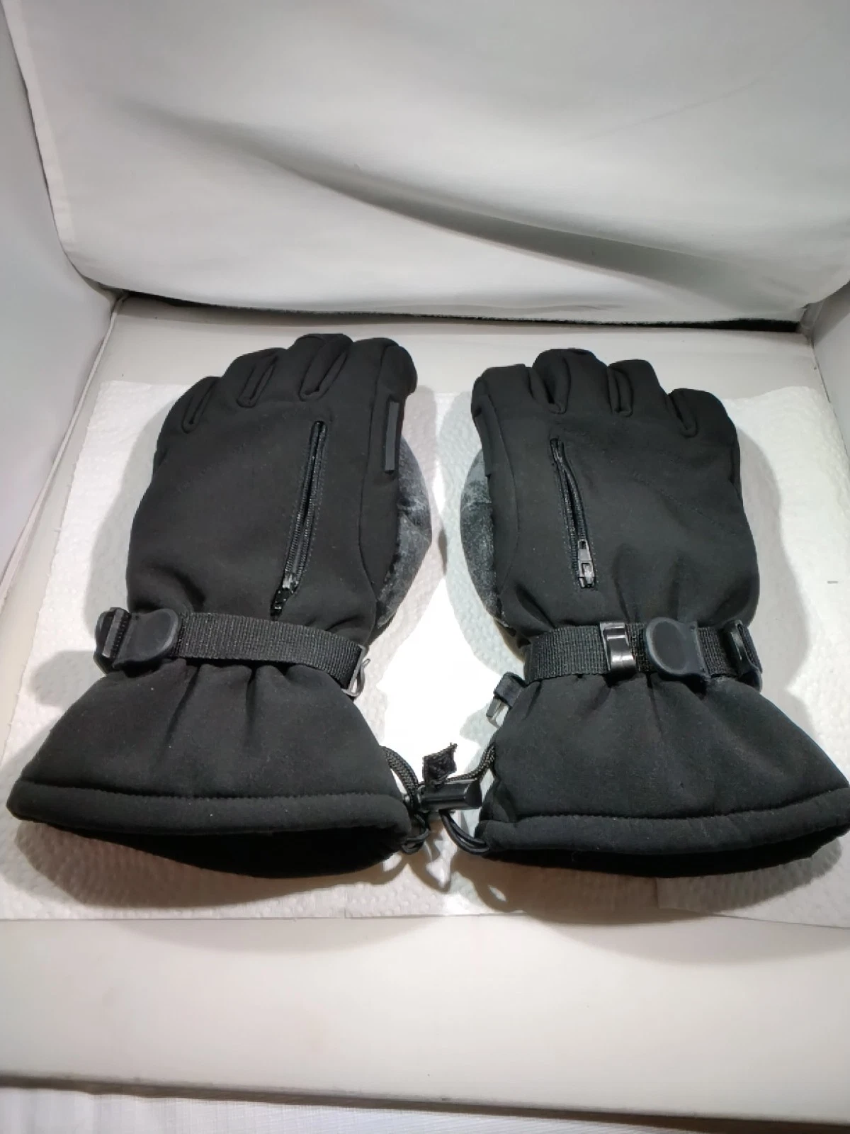 100 Gram Thinsulate Unisex Black Polyester Snow Gloves Medium
Opens in a new window or tab