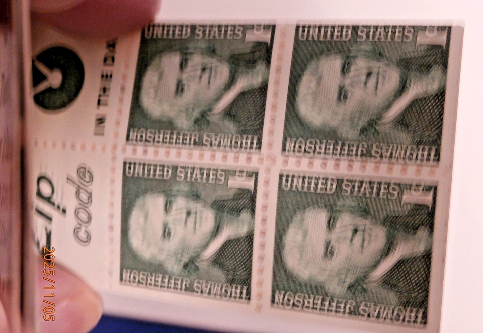 BK-122  PO FRESH BOOKLET OF 12 IKE 8 CENT AND 4 JEFFERSON  1 CENT   #42 - Image 3 of 4