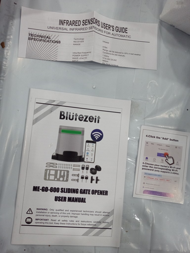 Blütezeit 1400lb Automatic Gate Opener 3-in-1 WiFi, Battery, Solar Panel- Used