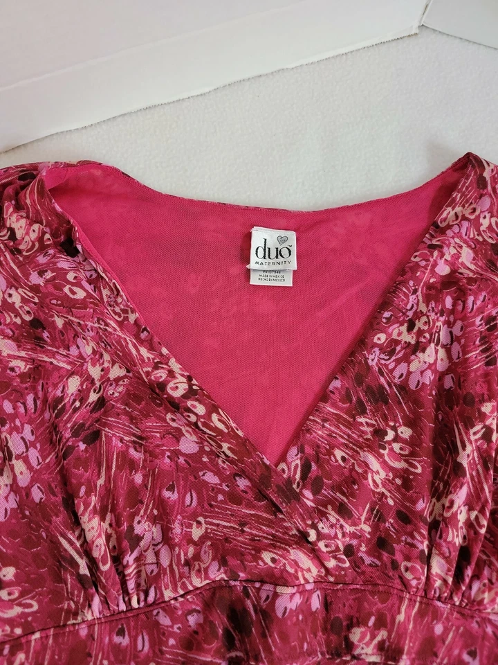 Top de manga corta Duo Maternity para mujer rojo blanco rosa floral, M Foto 3 de 4