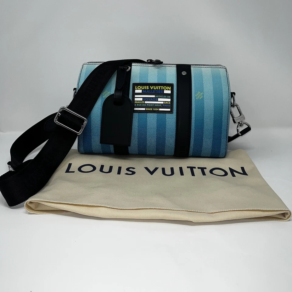 Louis Vuitton LV Damier City Keepall Virgil Abloh estampado degradado azul Foto 2 de 4