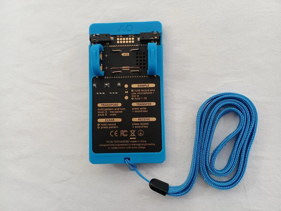 Teenage Engineering PO-35 Sprechen Gesang Synthesizer - Excellent aus Japan Used - Bild 2 von 4