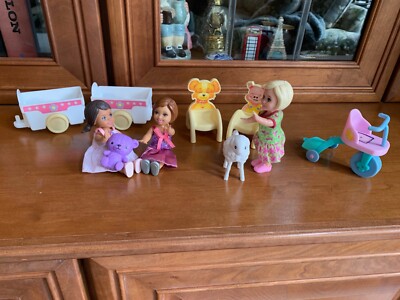 Barbie Vint. Nursery School Chairs Train Cars Replacement & 3 Little Kelly Dolls