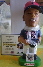 2004 MINNESOTA TWINS SHANNON STEWART SGA BOBBLEHEAD w/ COA CARD WITH BOX