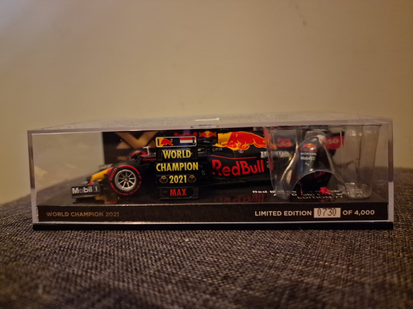 Picture 1 of 4