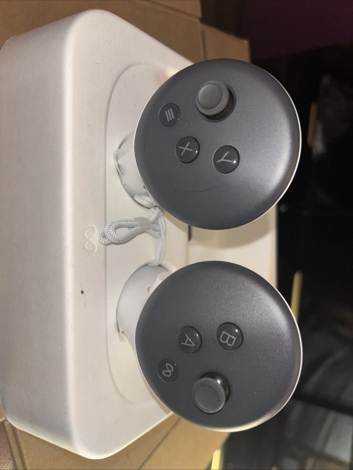 Meta Quest 3s - Image 4 of 4