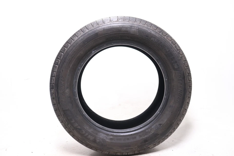 Michelin Defender T+H 235/60R17 usado - 102H - 9/32 sin reparaciones Foto 4 de 4