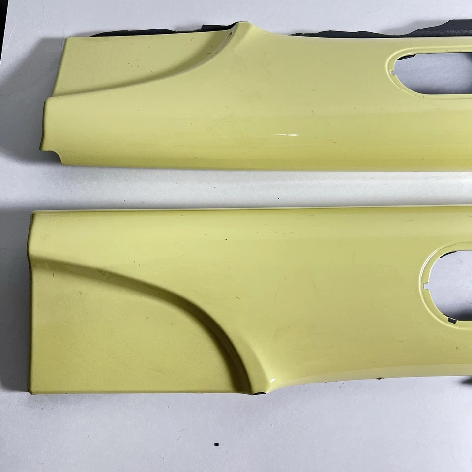 03-10 VW Nuevo Escarabajo CONVERTIBLE Panel Puerta Izquierda y Derecha Ajuste Superior Conductor Pasajero Foto 2 de 4