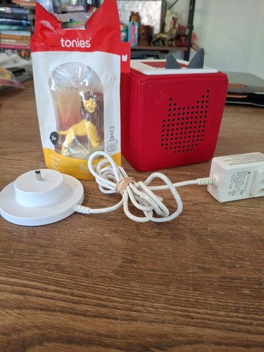 Toniebox Tonies Audio Red Box Player w/ Charger Includes Lion King Tonie
