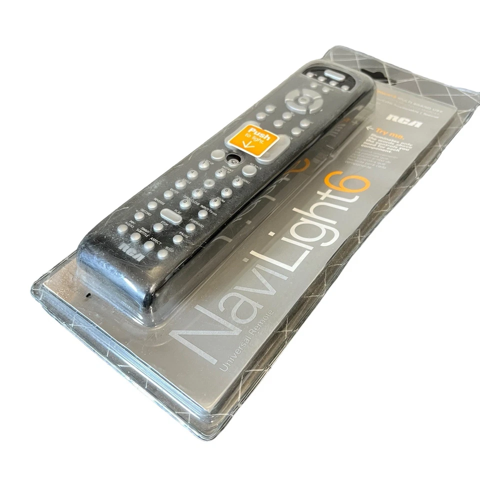 RCA NAVILIGHT 6 DEVICE UNIVERSAL REMOTE CONTROL W/KEYS THAT LIGHT UP RCR660 - Image 2 of 3