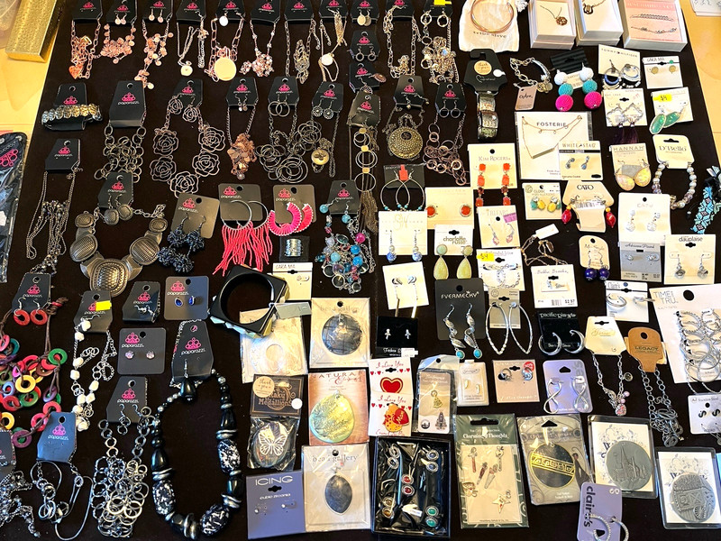 MIXED Jewelry Lot NEW 105 Pieces Paparazzi Sets Earrings Wholesale. $500+ Retail