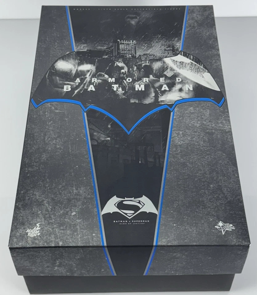 Hot Toys 1:6 Batman blindado - Batman V Superman Dawn of Justice artículo REF#MMS349 Foto 2 de 4