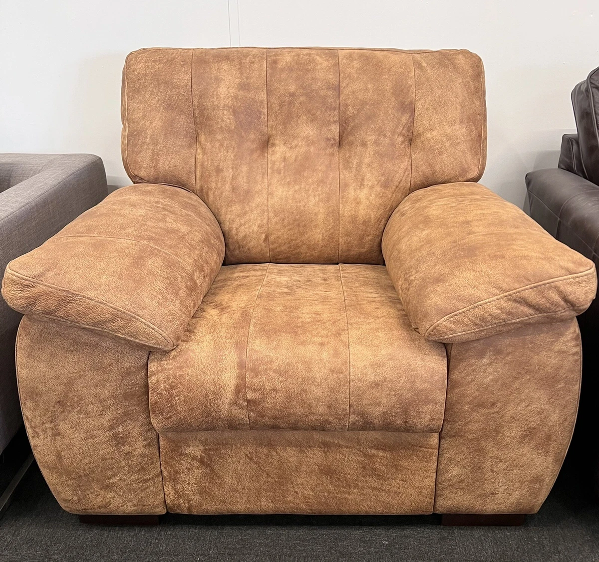 Saddle leather armchair online
