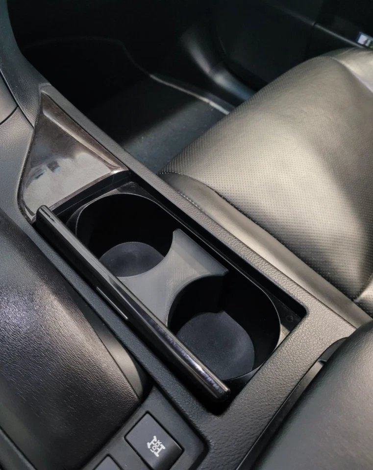 Consola impresa en 3D Lexus RX350 RX450H (2010-2015) PORTAVASOS INSERTO DIVISOR Foto 4 de 4