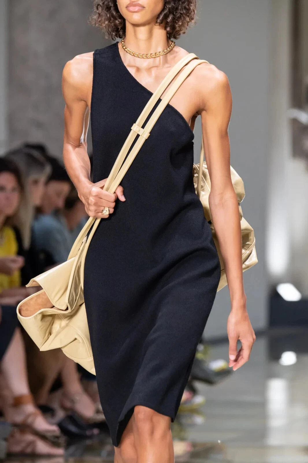 Abito Midi Bottega Veneta Nero Runway Spalla Viscosa 40 (FR 38 M)