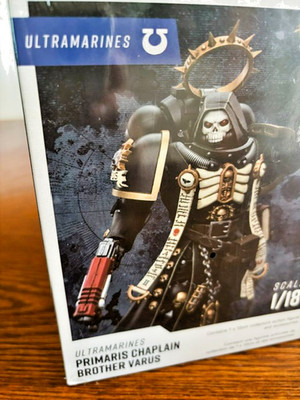 JOYTOY x Warhammer 40k Ultramarines Primaris Chaplain Brother Varus 1/18 FIGURE