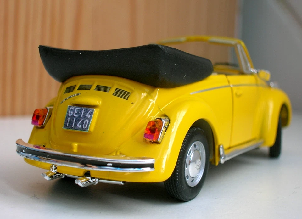 VW Volkswagen Maggiolino 1302 cabriolet 1/43  giallo maggiolone beetle - Immagine 3 di 4