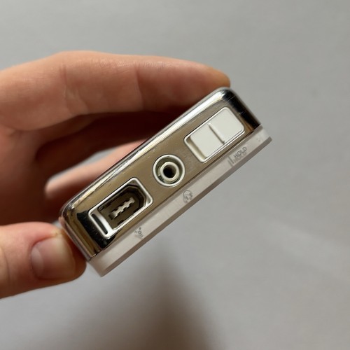 Apple iPod 2th Generation A1019 Silver Portable LCD 20GB MP3 Media Player - Afbeelding 2 van 9