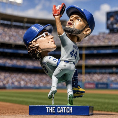 FOCO Los Angeles Dodgers ''The Catch'' Bobblehead. Pre sale. Available after 9/6.