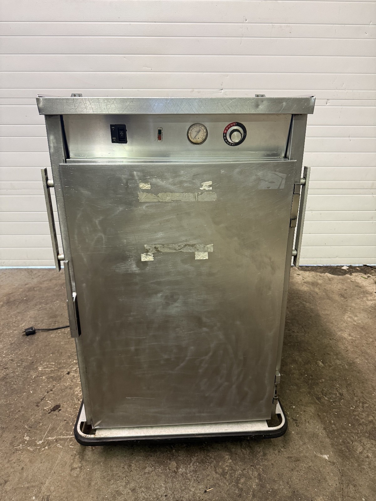FWE UHST-7 Heated Holding Cabinet - 7 Tray Capacity
