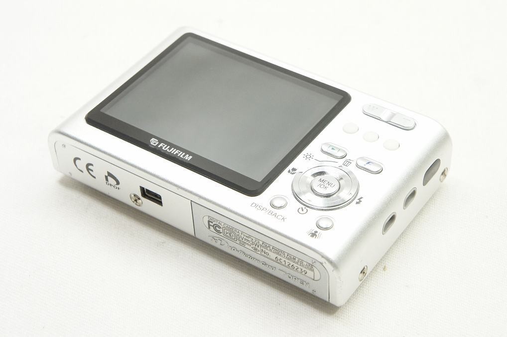 FUJIFILM FinePix Z3 　シルバー　コンデジ Fujifilm FinePix Z3 Compact Digital Camera Silver Used with