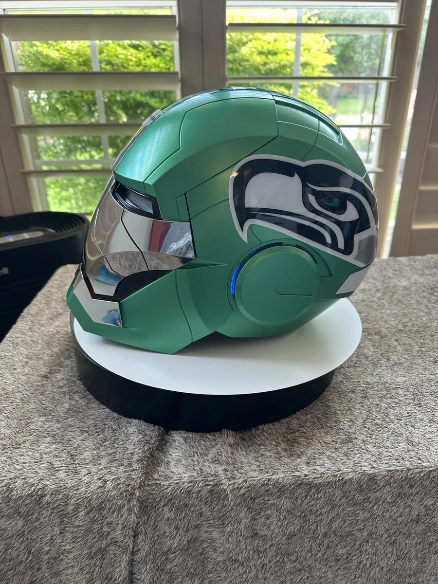 NFL ラッセル ウィルソン サイン入りミニヘルメット 25+ Russell Wilson Seattle Seahawks Original Autographed Football