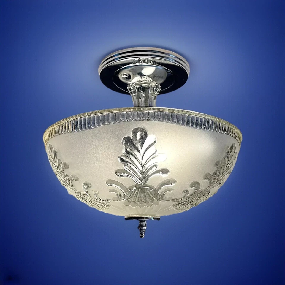 Antigua lámpara de techo pequeña victoriana Art Deco Nouveau de los años 30 40 delicada de colección Foto 2 de 4