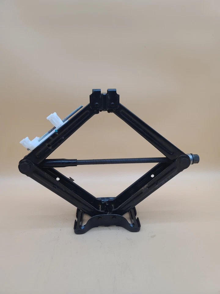 Jack Kit Assembly Fits 2011-2016 Ford Explorer - Image 4 of 4