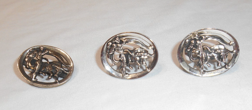 Lot of 3 Pairs of Bull Fighting Unbranded Cufflinks and 1 Tie Clasp - Picture 2 of 6