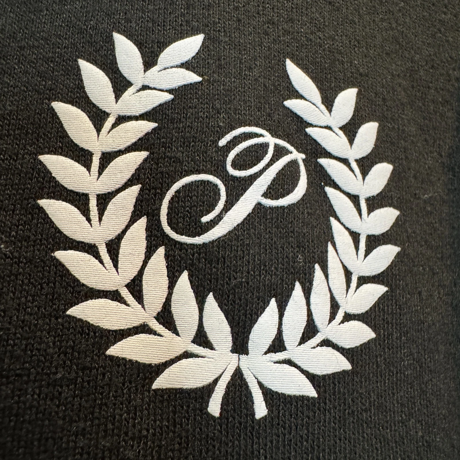 UNDERCOVER Felpa rosa Victorias Secret nera full zip bianca logo spellout tasche taglia small