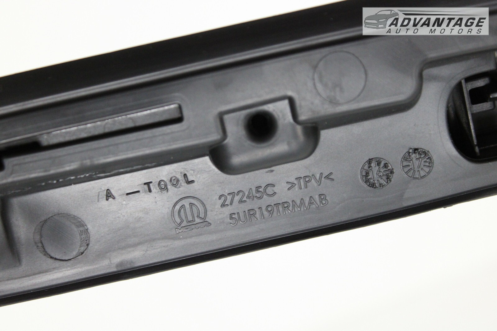 2017-2018 JEEP COMPASS FRONT LEFT SIDE UPPER ROOF RAIL RACK LUGGAGE MOLDING OEM