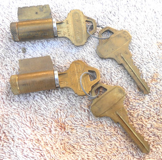 2 SCHLAGE EVEREST KIK cylinders with 2 working keys C123