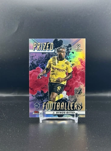2022-23 Topps Finest Prized Footballers Jamie Bynoe-Gittens Black/Red Fusion RC