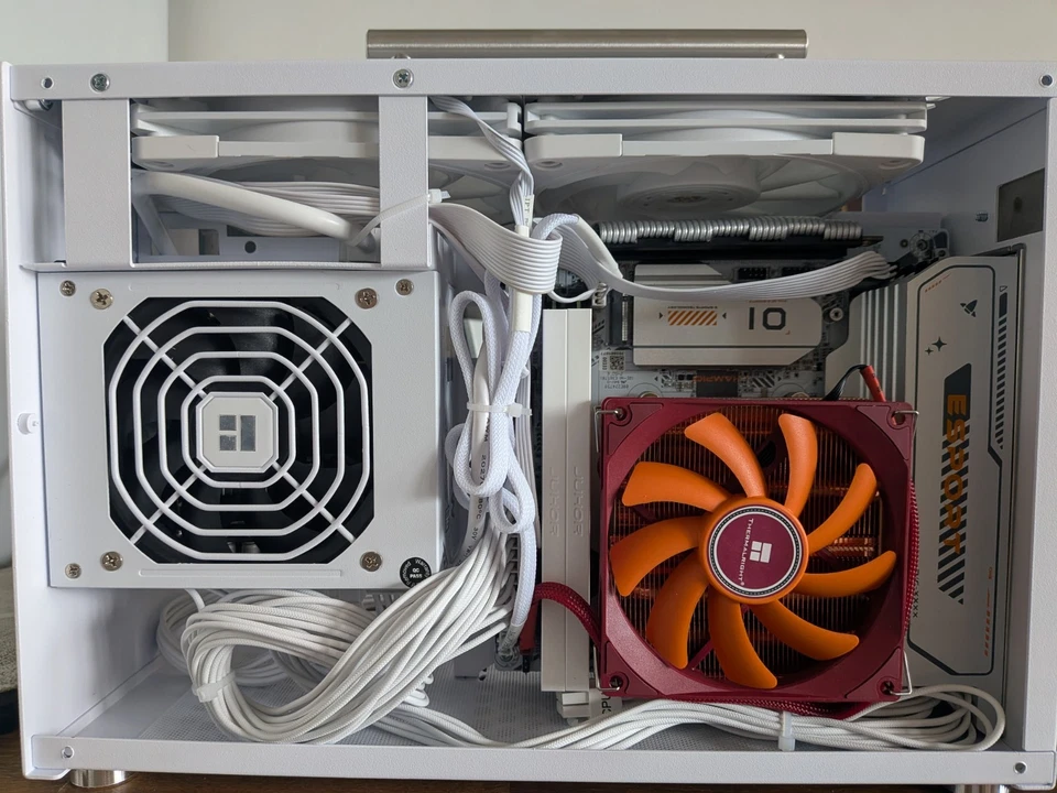 Mini ITX SFF 850W Gaming PC 9060 XT 16GB 32GB DDR5 6000Mhz - Image 3 of 4