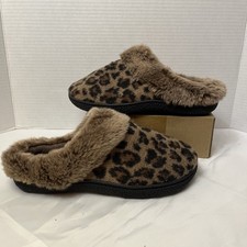 Isotoner Women's Slip On Memory Foam Eco Comfort Leopard Print Slippers 8.5-9