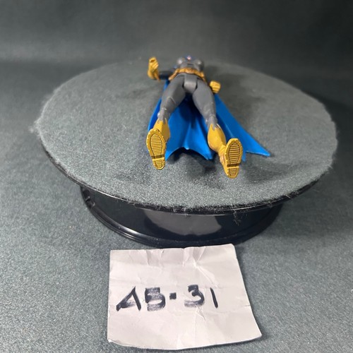DC Universe Classics Batgirl 6 Inch Action Figure 2005 From 2 Batman Azrael Pack - Picture 10 of 10