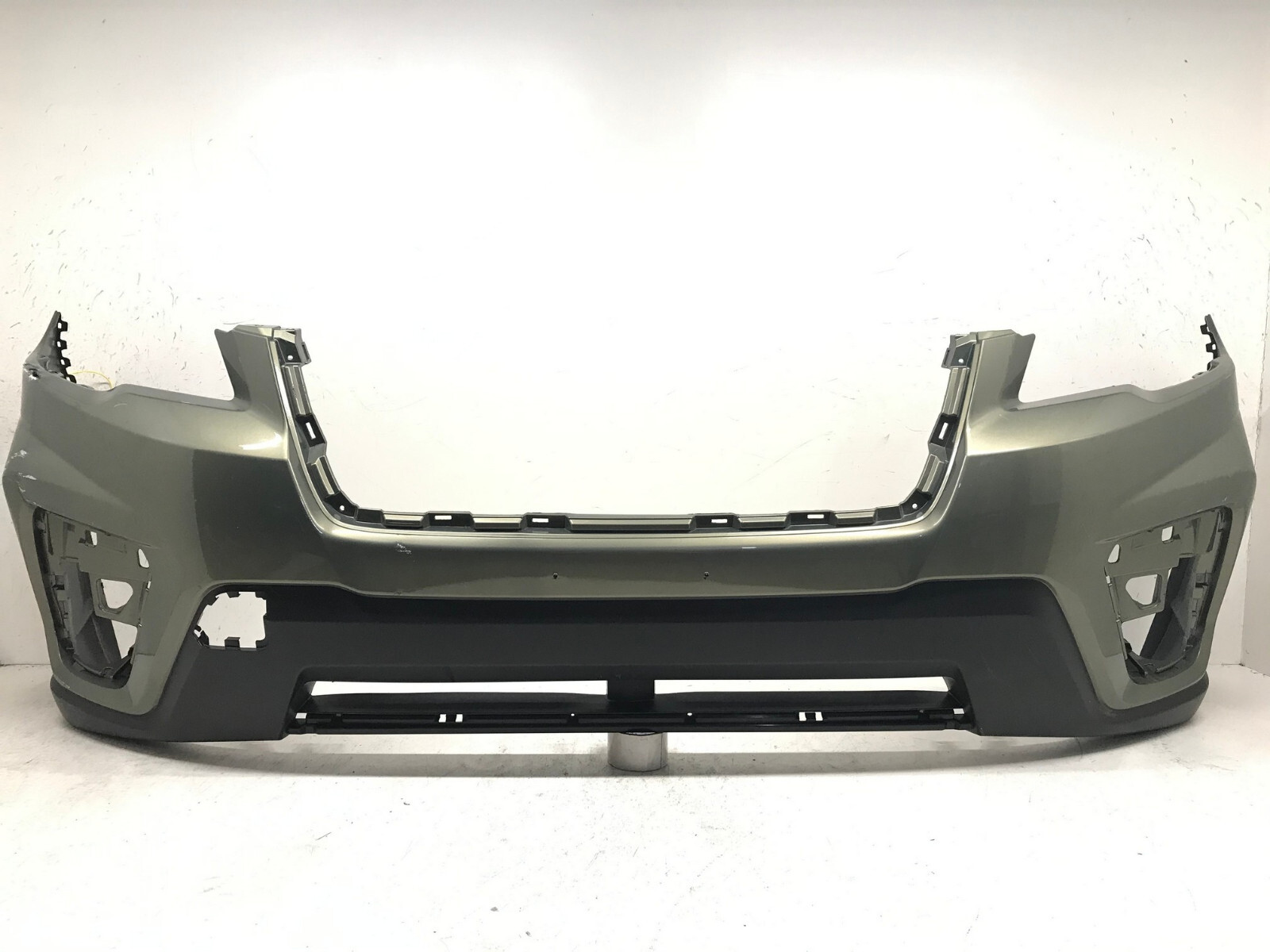 Front bumper LOCAL Subaru Forester Base/Limited/Prem/Sp/Tour Green 2019-2021 OEM
