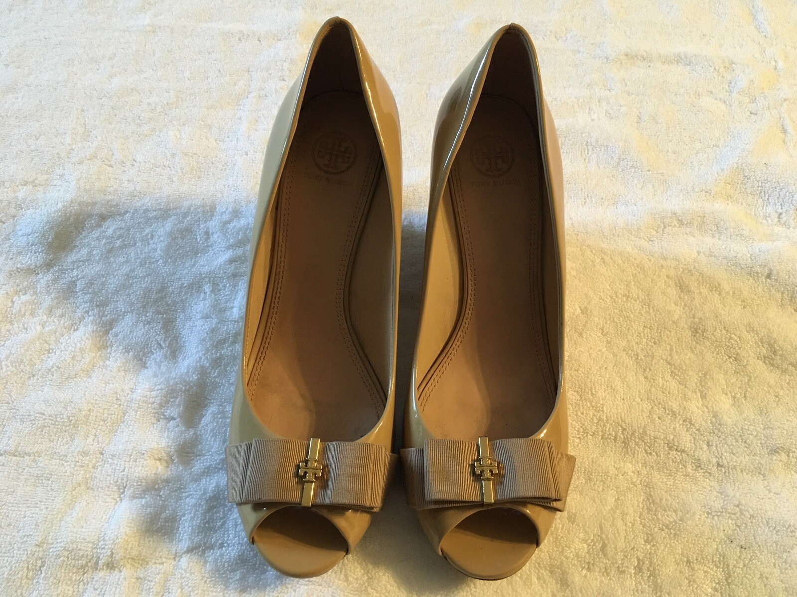 Tory Burch Trudy Nude Patent Leather Peep Toe Wedge H… - Gem