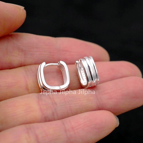 Mens Sterling Silver Small Square Huggie Hoop Earrings Ribbed Textured A4543 - Picture 2 of 8